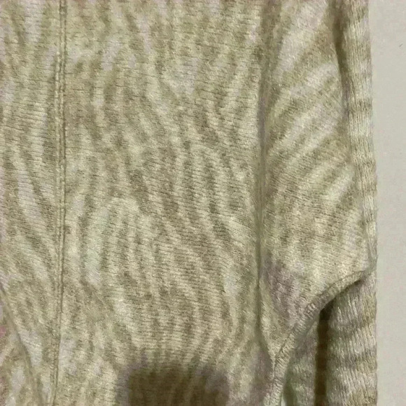 Beige print Abercrombie & Fitch sweater Sz Large - Picture 16 of 16
